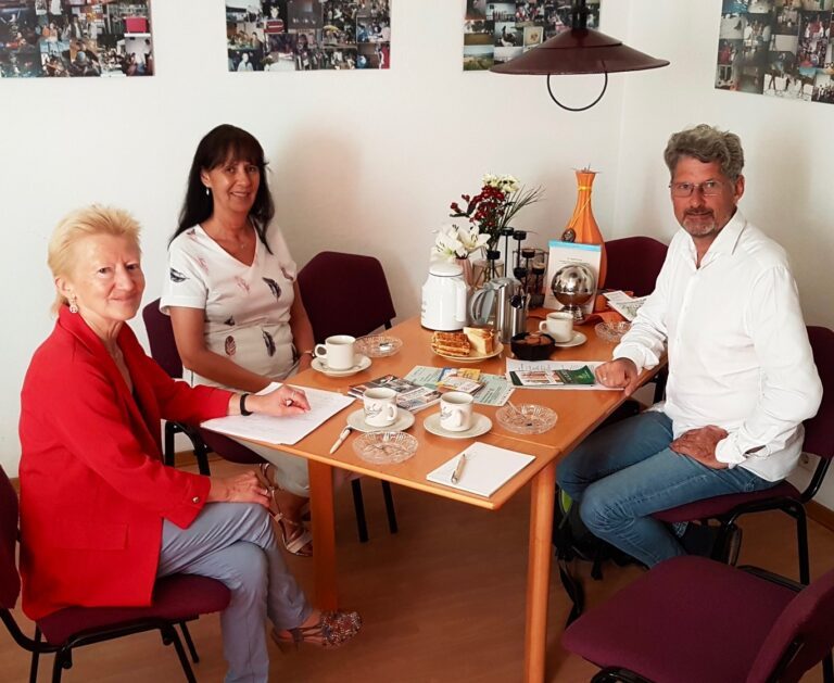 Besuch bei den Familienverbänden im Land